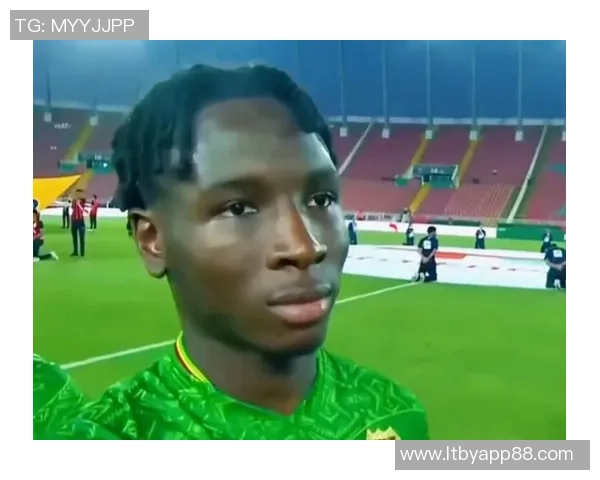 足球明星搞笑广告大盘点让你捧腹大笑的精彩瞬间